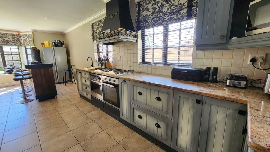 4 Bedroom Property for Sale in Heatherlands Western Cape
